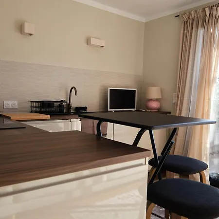 Standing - Village Lumio (Corsica)