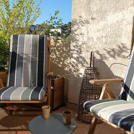 Standing - Village Apartament