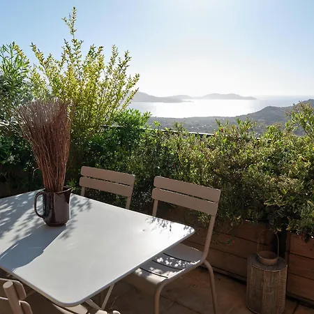 Standing - Village Lumio (Corsica)