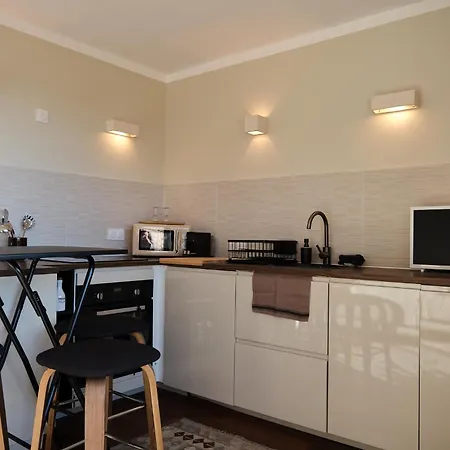 Standing - Village Lumio (Corsica)