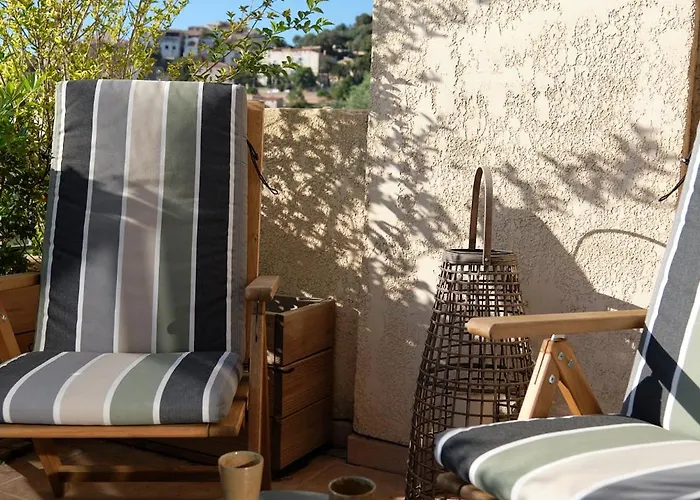 Standing - Village 아파트