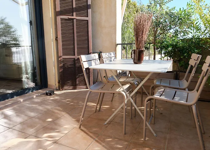 아파트 Standing - Village